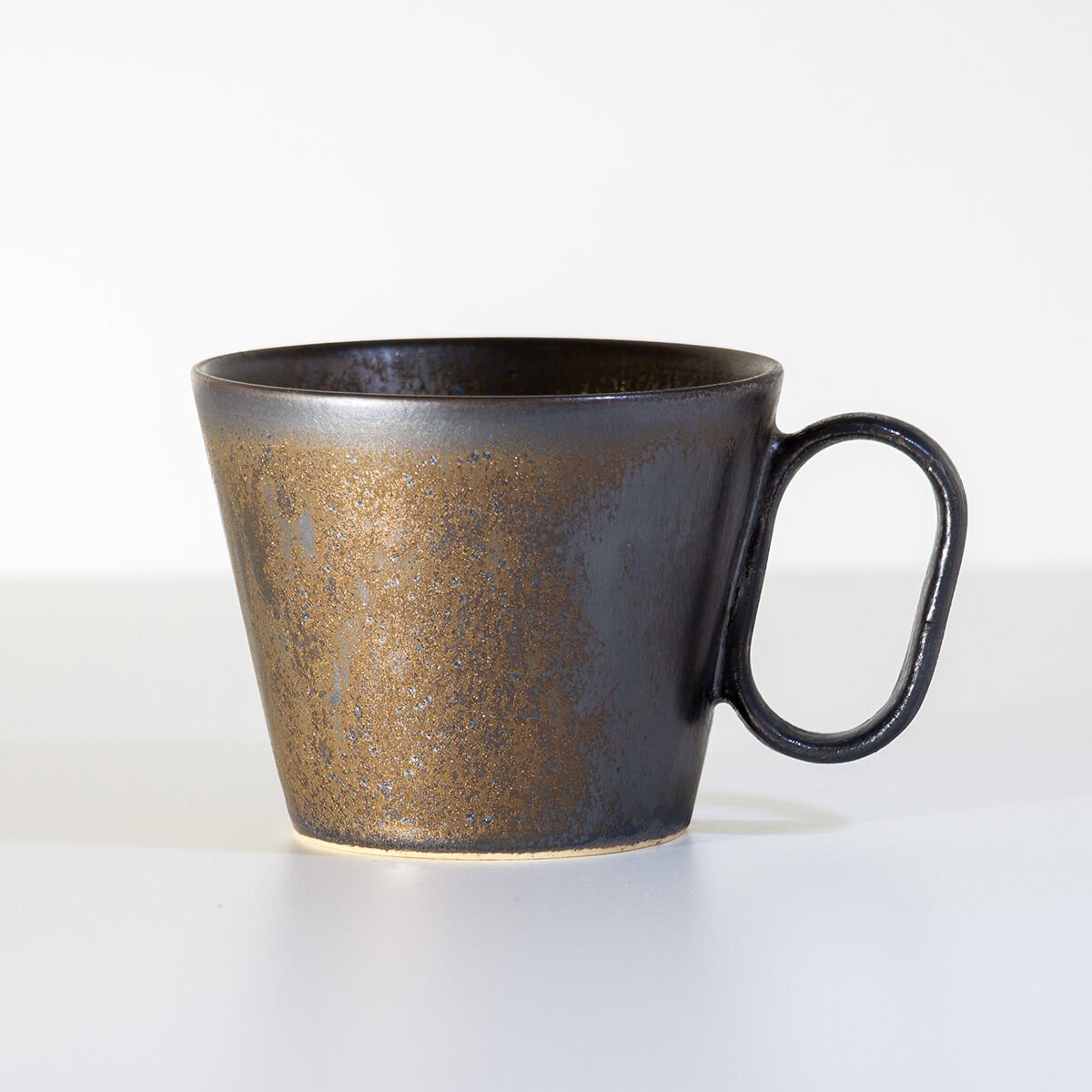 生涯を添い遂げるマグ 信楽焼 金彩 杉箱入り