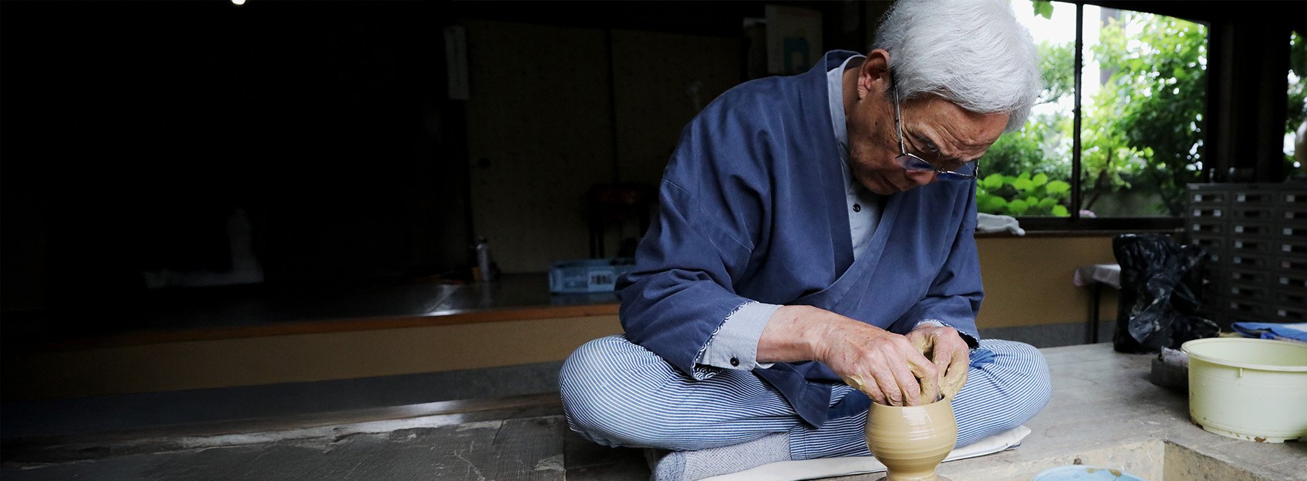 醉月陶苑 ブランドサイトで職人インタビューを読む