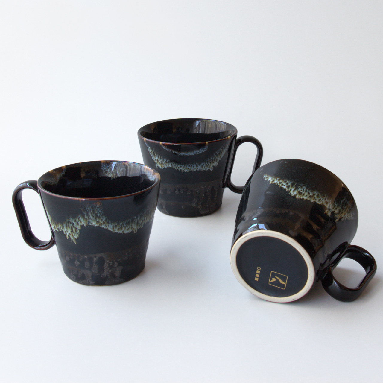 生涯を添い遂げるマグ 小峰焼 八衛門窯 ブラック  large image number 6