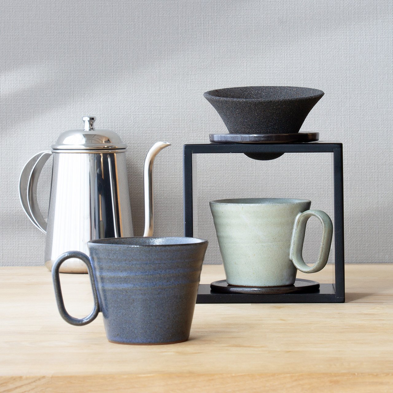 生涯を添い遂げるマグ 内原野焼 陽和工房 ペアセット 卯の花・群青 ギフトボックス入り 卯の花・群青 large image number 2