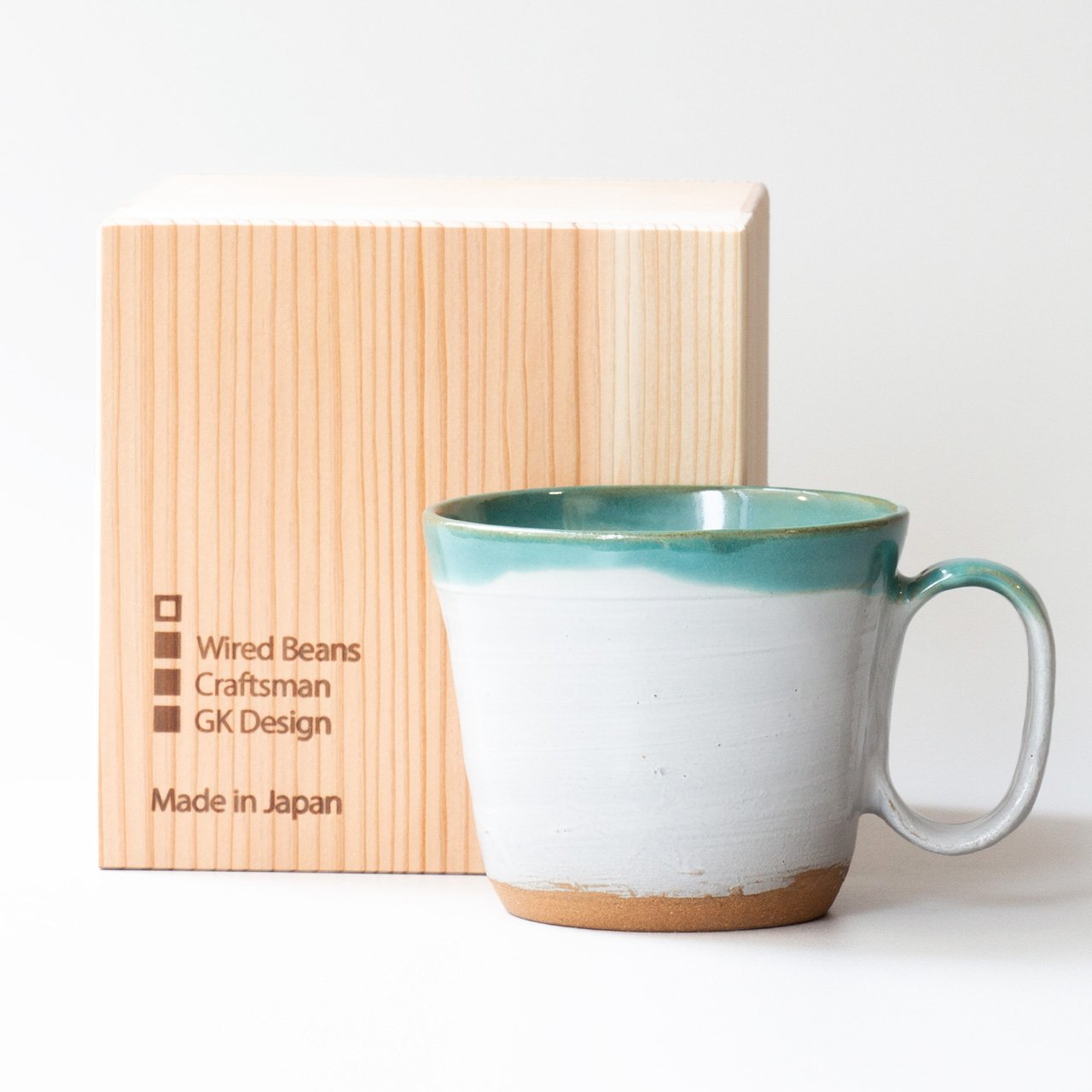 生涯を添い遂げるマグ 尾戸焼 谷製陶所 ホワイト 杉箱入り  large image number 1