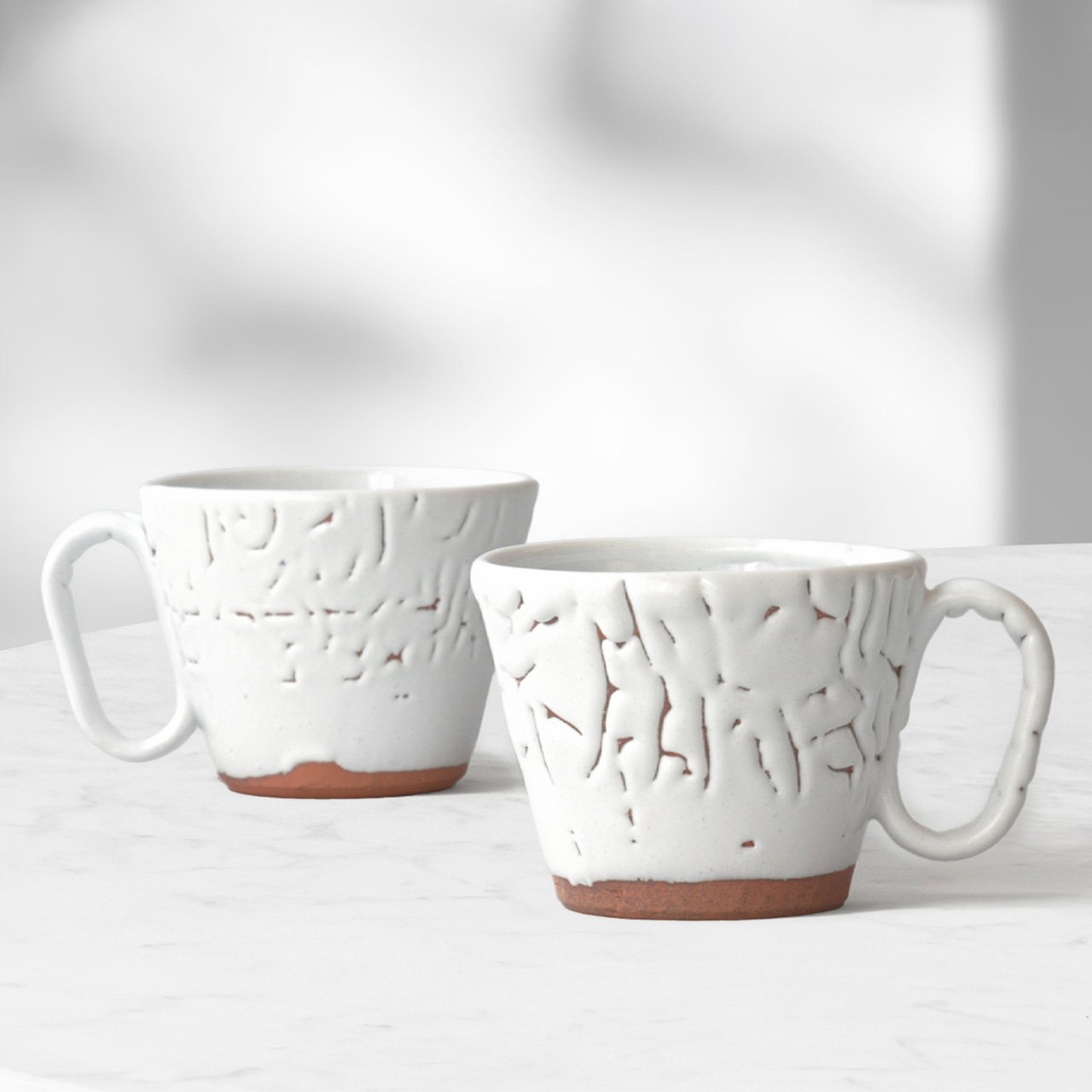 生涯を添い遂げるマグ 萩焼 光彩庵 鬼萩 白萩釉 杉箱入り  large image number 2