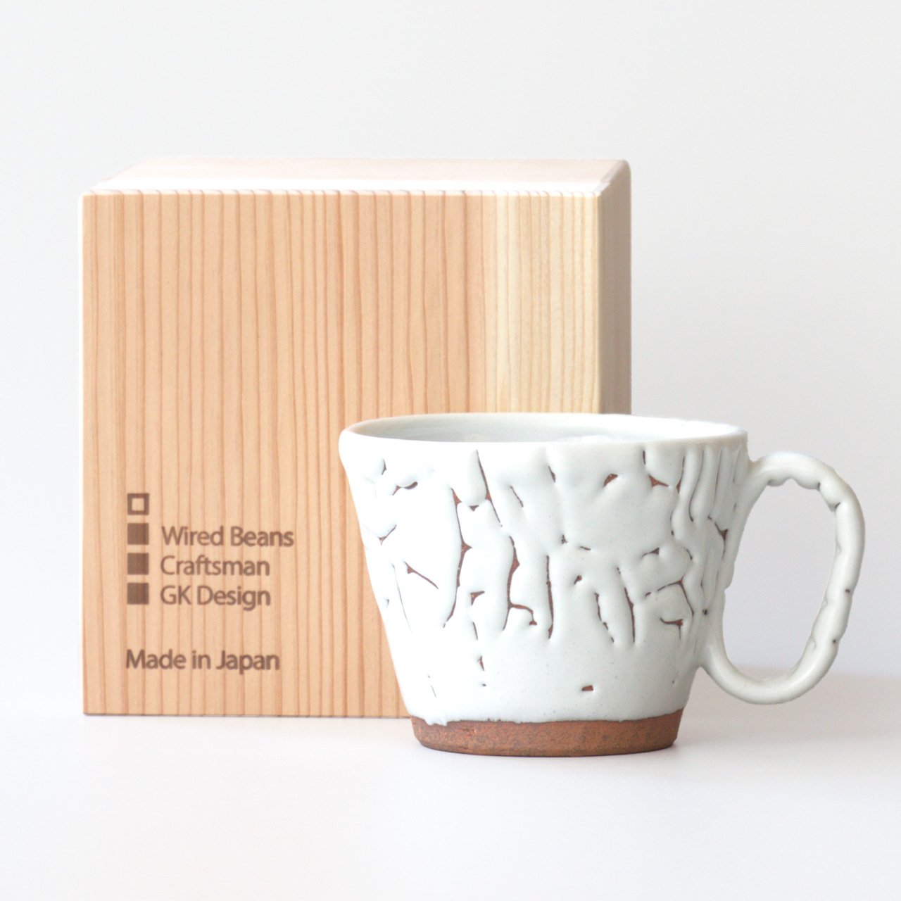 生涯を添い遂げるマグ 萩焼 光彩庵 鬼萩 白萩釉 杉箱入り  large image number 1