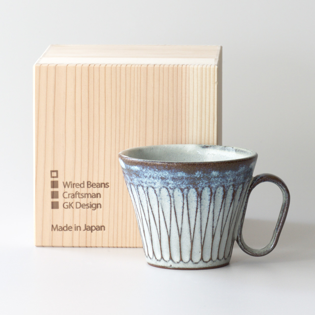 【杉箱入り】生涯を添い遂げるマグ 丹波焼 しのぎ ブルー
